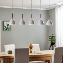 Lámpara colgante Noak 5 luces larga blanco/madera natural