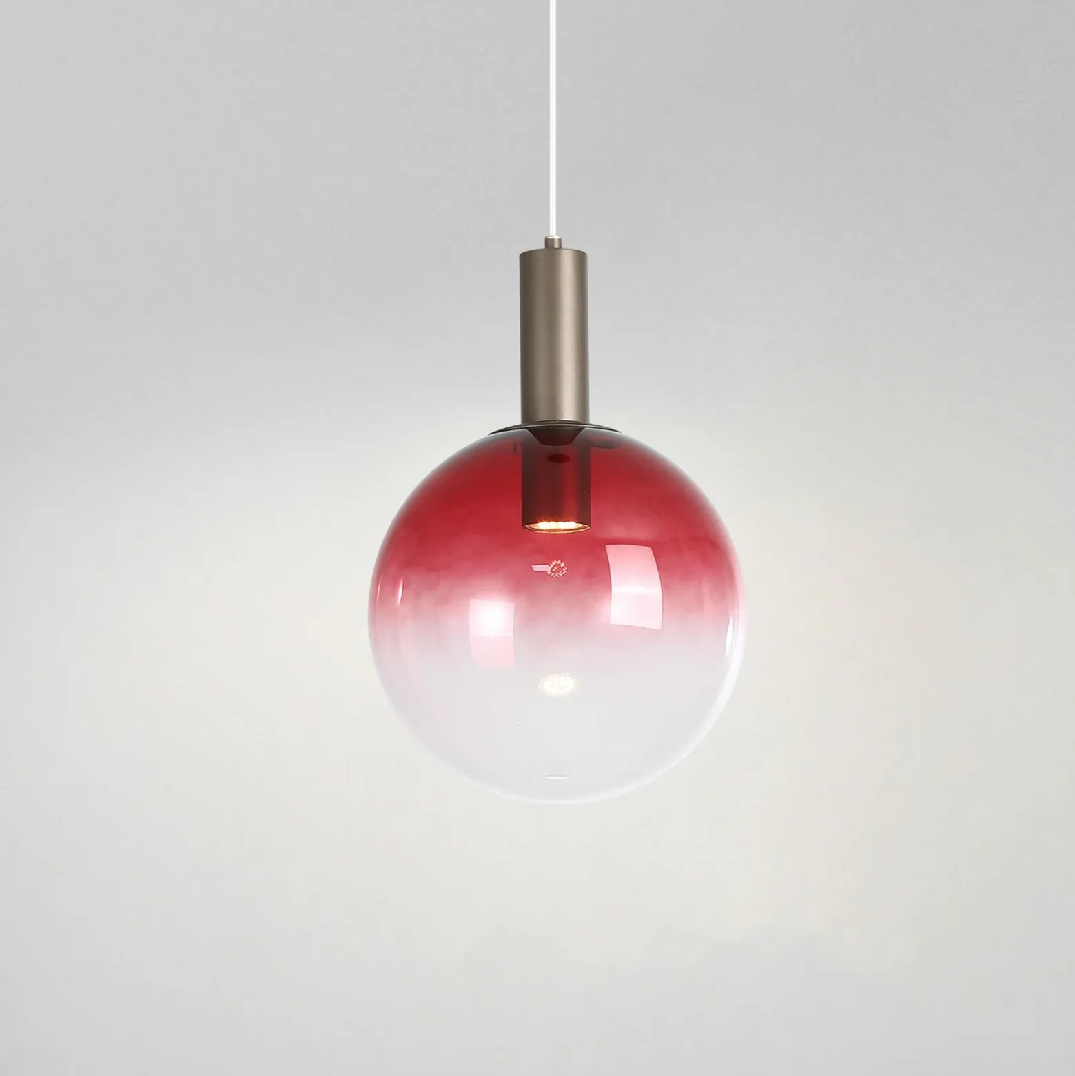 Lámpara colgante Ombre, forma esférica, rojo/blanco, Ø 30 cm, cristal