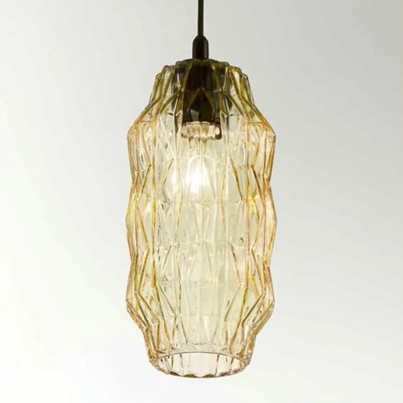 Lámpara colgante Origami de cristal, ámbar