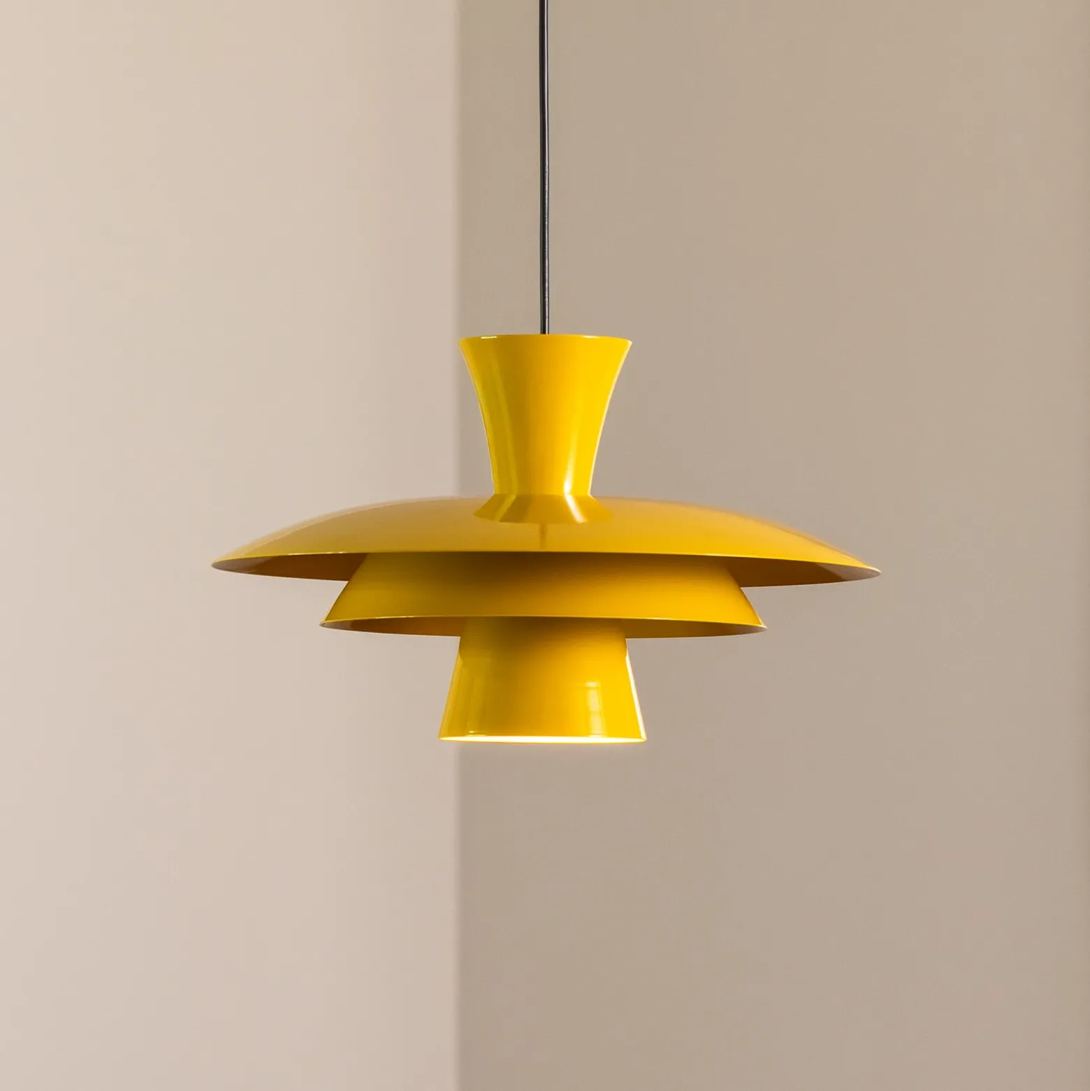Lámpara colgante Plato, amarillo mostaza, metal, Ø 38 cm, E27
