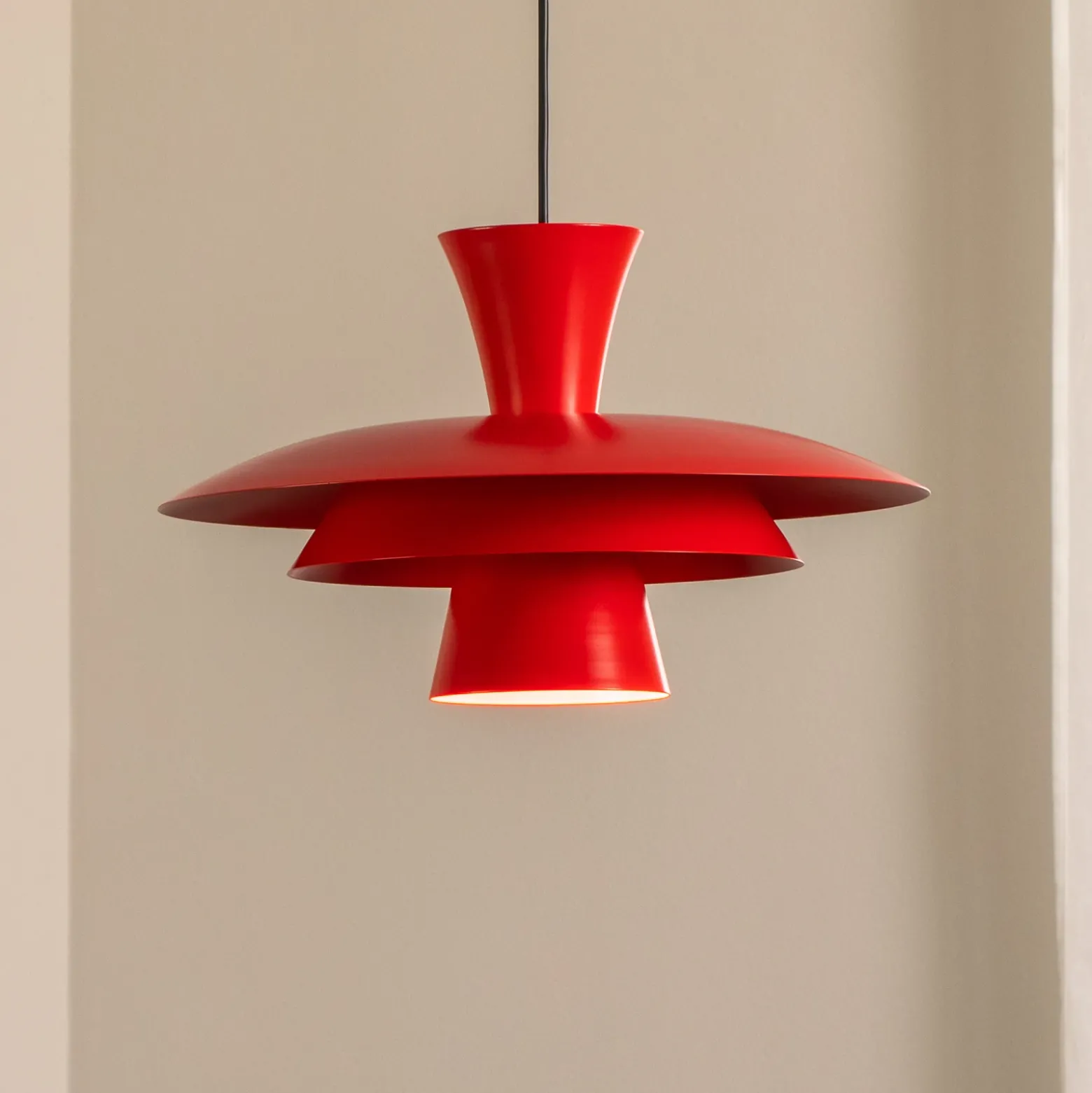 Lámpara colgante Plato, roja, metal, Ø 38 cm, E27