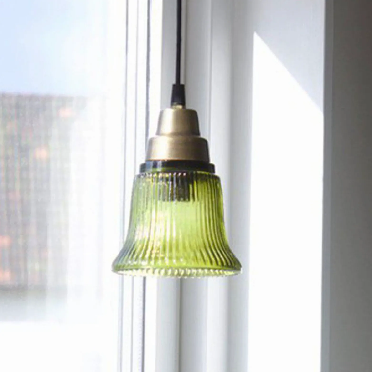 Lámpara colgante PR Home Emmi, verde/latón, cristal, enchufe, E27