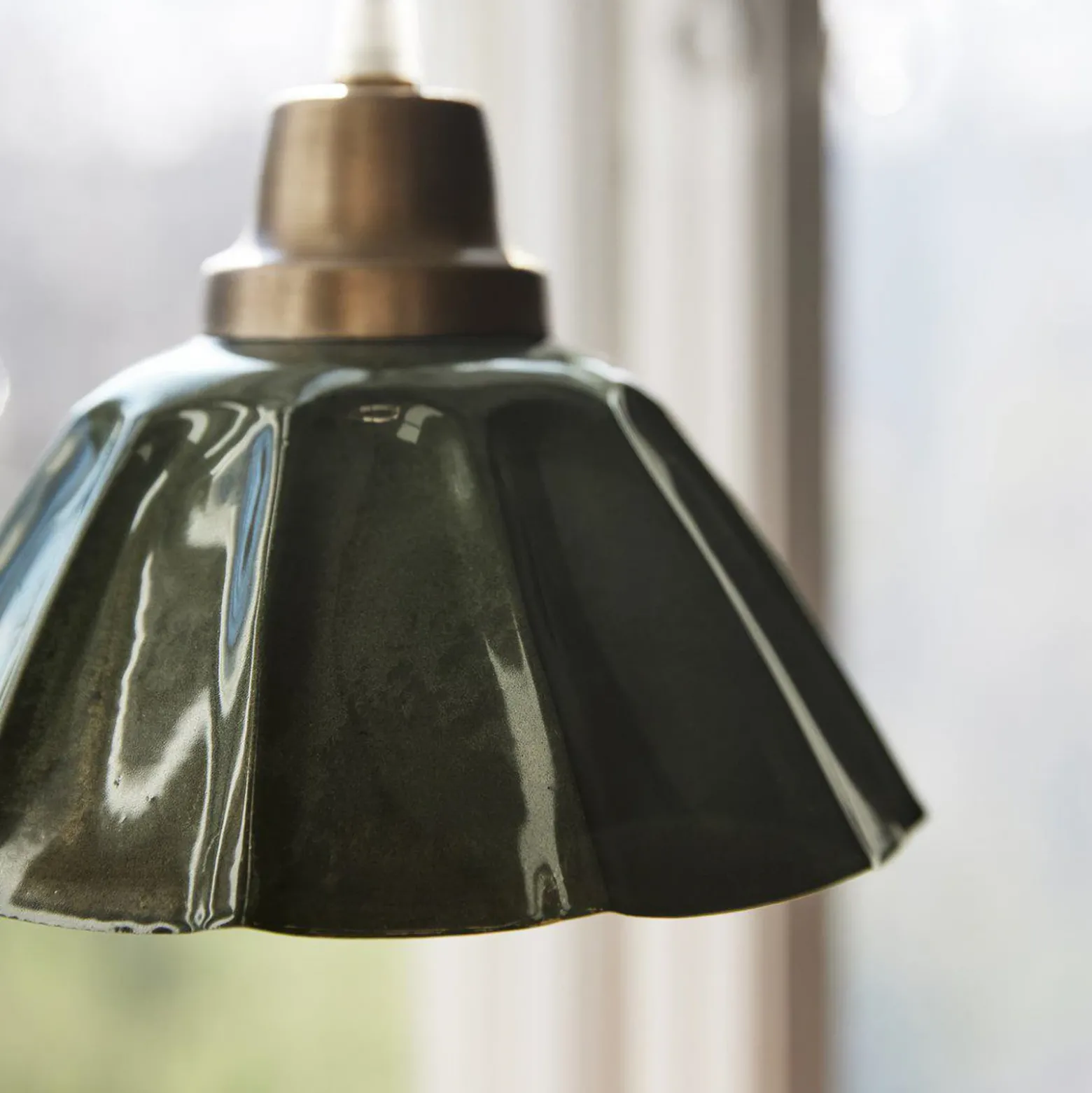 Lámpara colgante PR Home Ester, verde, Ø 17 cm, hierro, enchufe