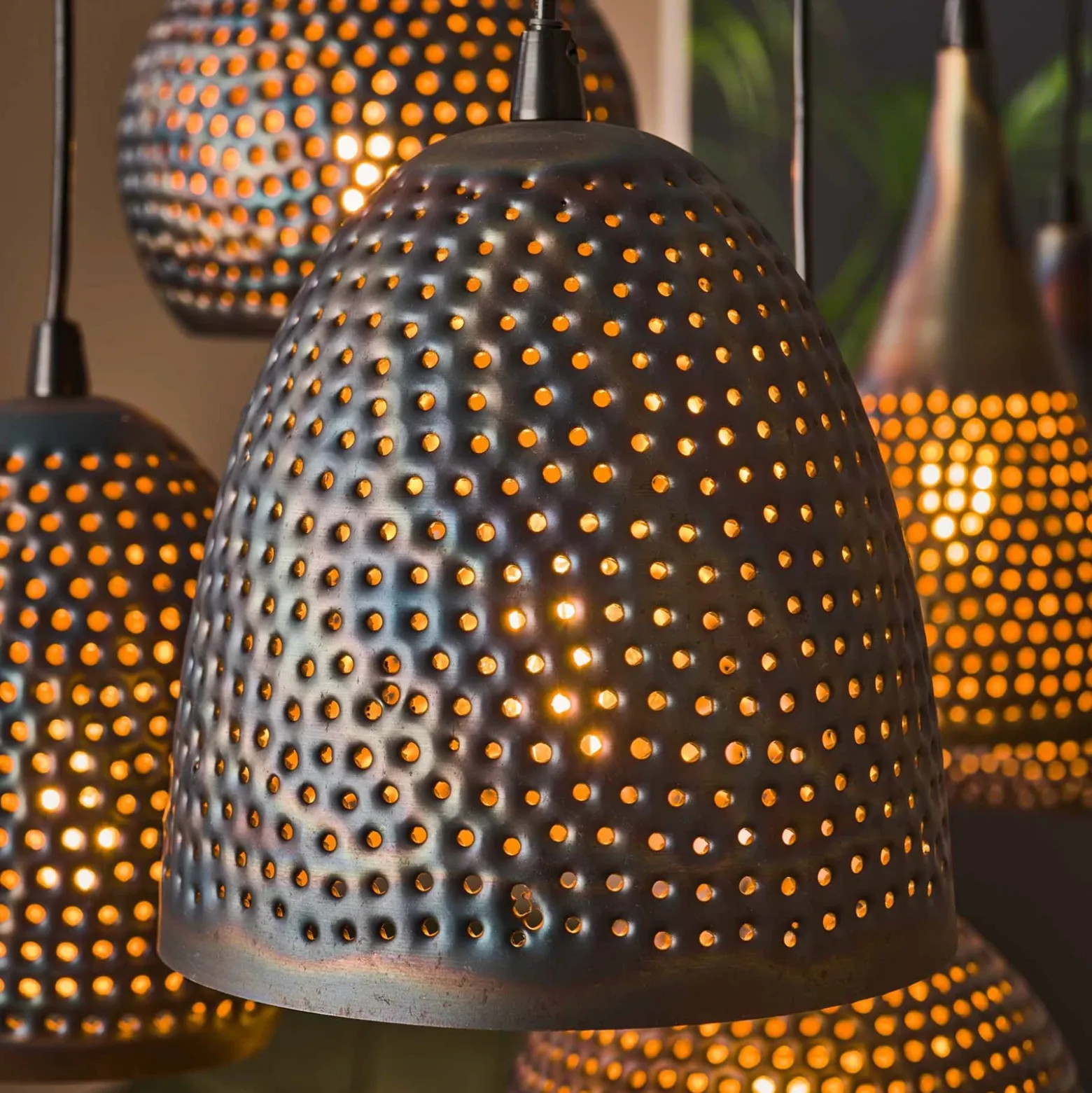 Lámpara colgante Punchray, 7 luces, mezcla formas