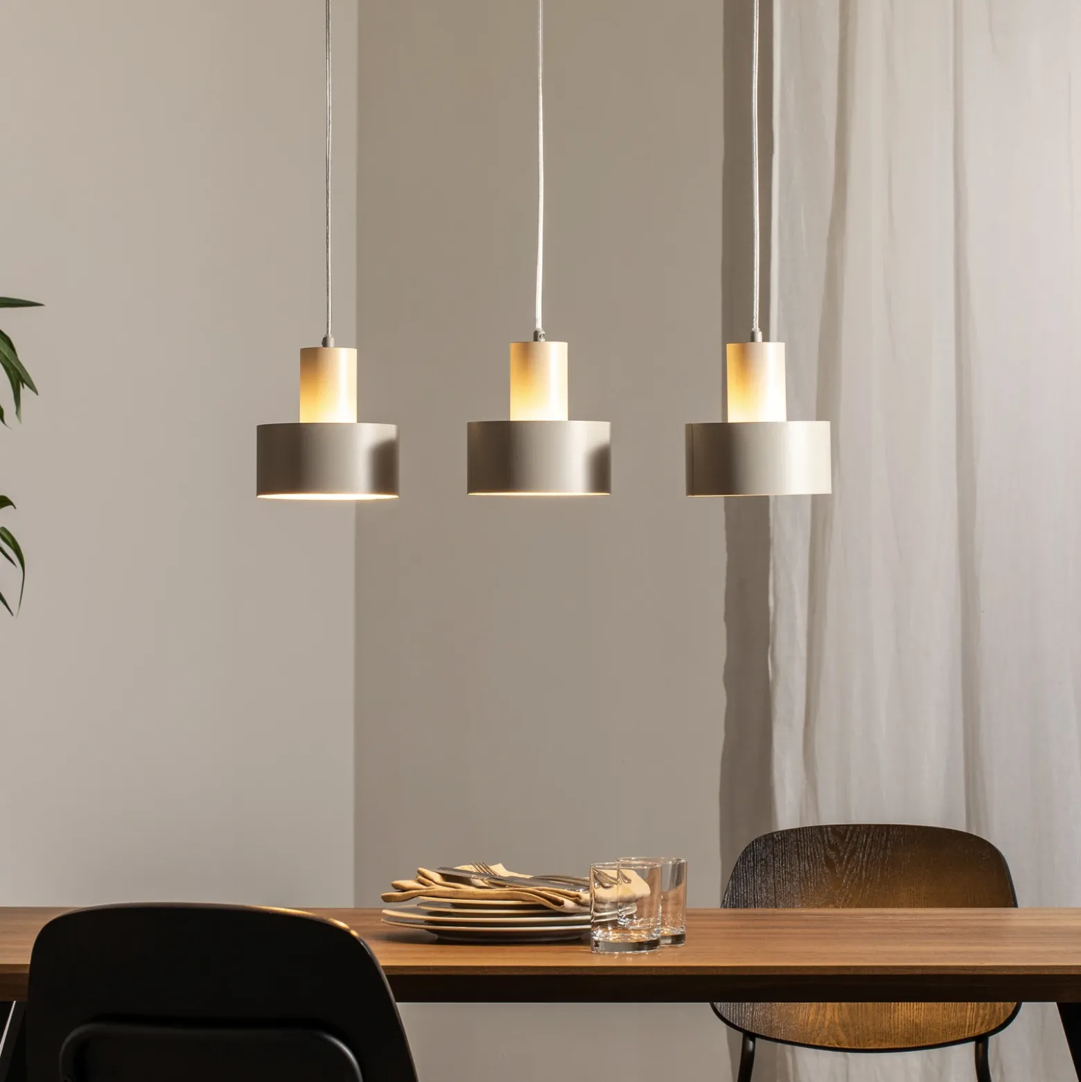 Lámpara colgante Rif 3, taupe, 3 luces, lineal, acero
