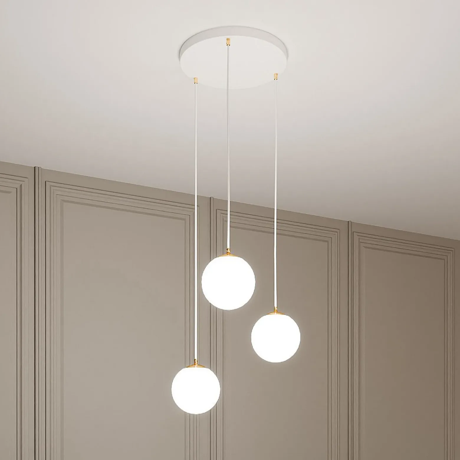 Lámpara colgante Royal, 3 luces, blanco opalino/blanco, cristal, E14