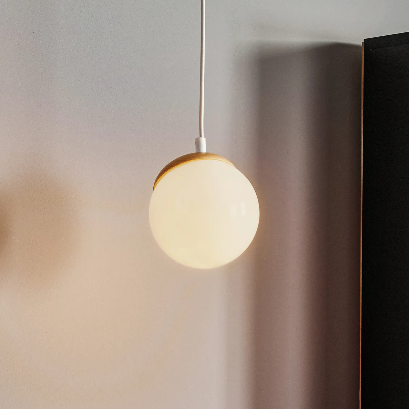 Lámpara colgante Sfera 1 luz cristal/madera clara