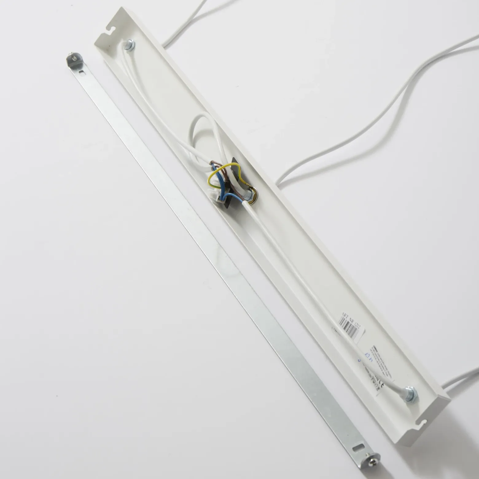 Lámpara colgante Sool, blanca, longitud 65 cm, 3 luces, metal, E27