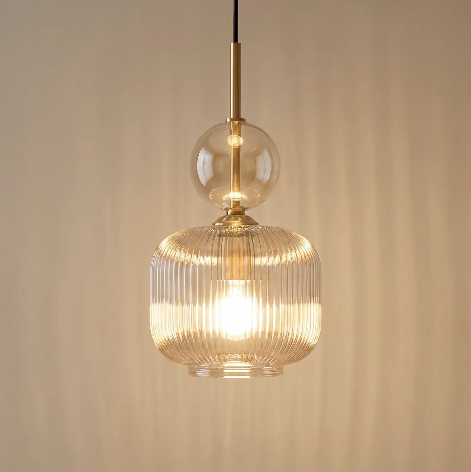 Lámpara colgante Sophia, color coñac/negro, cristal, Ø 15 cm, E14