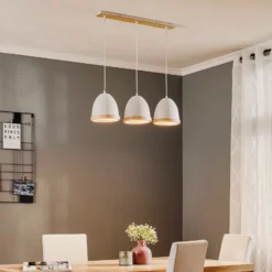 Lámpara colgante Studio con decoración de madera, 3 luces, blanca
