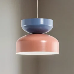 Lámpara colgante Tula, coral/azul, pantalla de metal