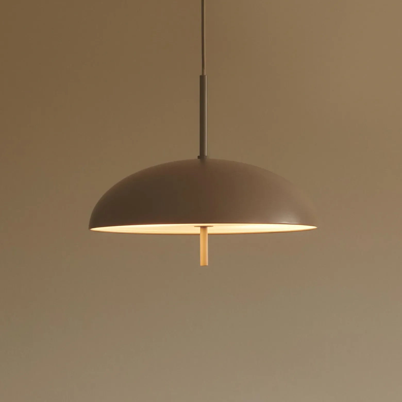 Lámpara colgante Versale, marrón, Ø 35 cm, metal, 2 x E27