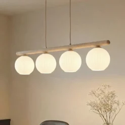 Lámpara colgante Virlo, 4 luces, madera, cristal opalino, longitud 95 cm