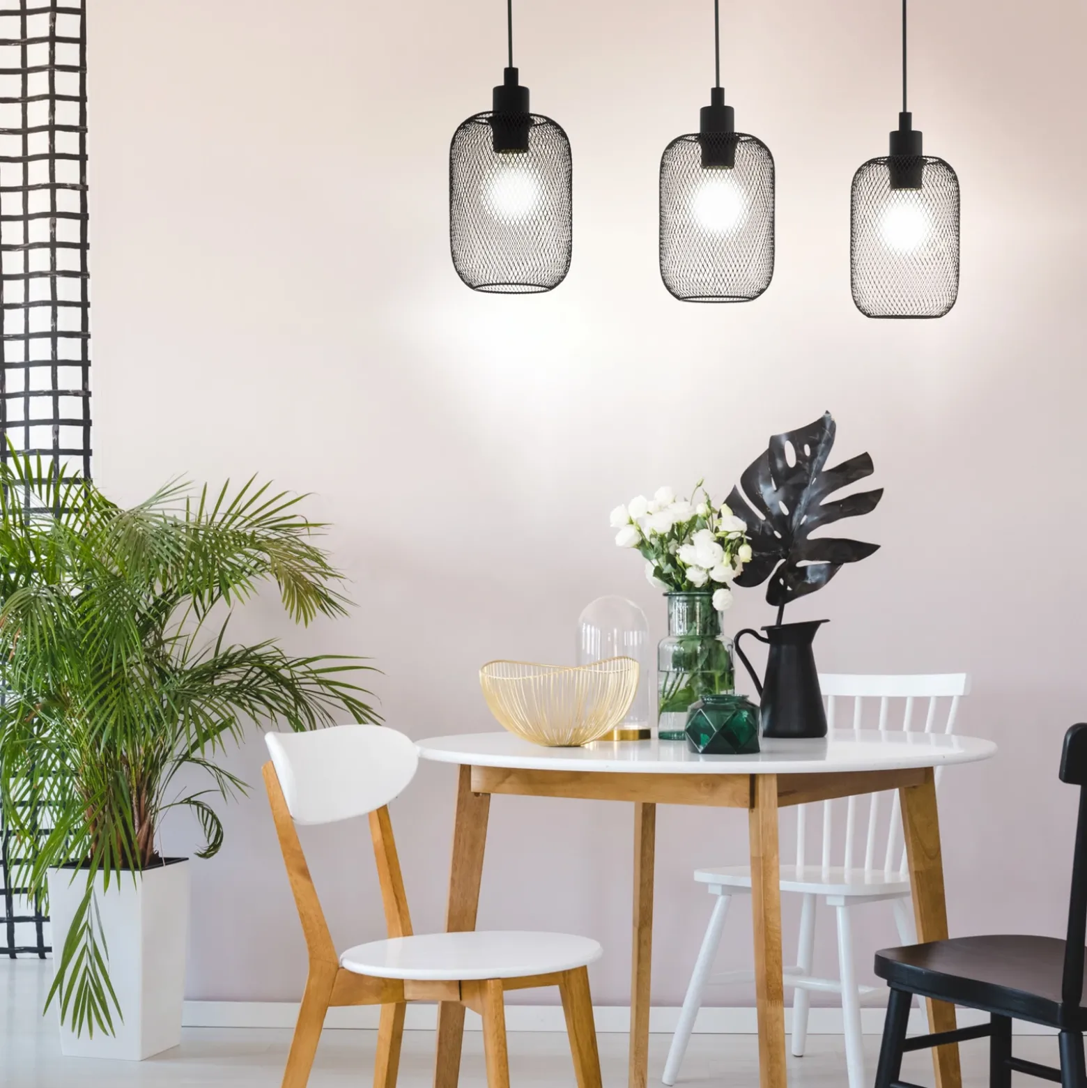 Lámpara colgante Wrington, longitud 74 cm, negra, 3 luces, acero
