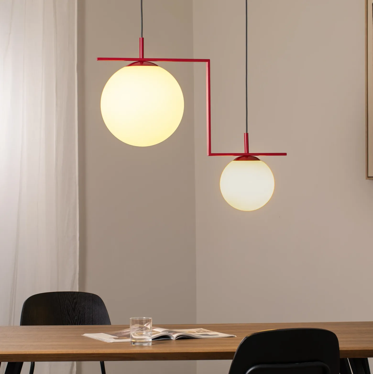 Lámpara colgante Zac, opalina/burdeos, 2 luces