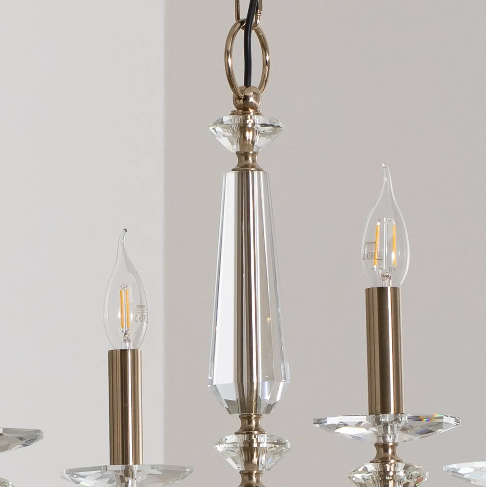 Lámpara de araña Adone, 6 luces, latón, Ø 70 cm, cristal