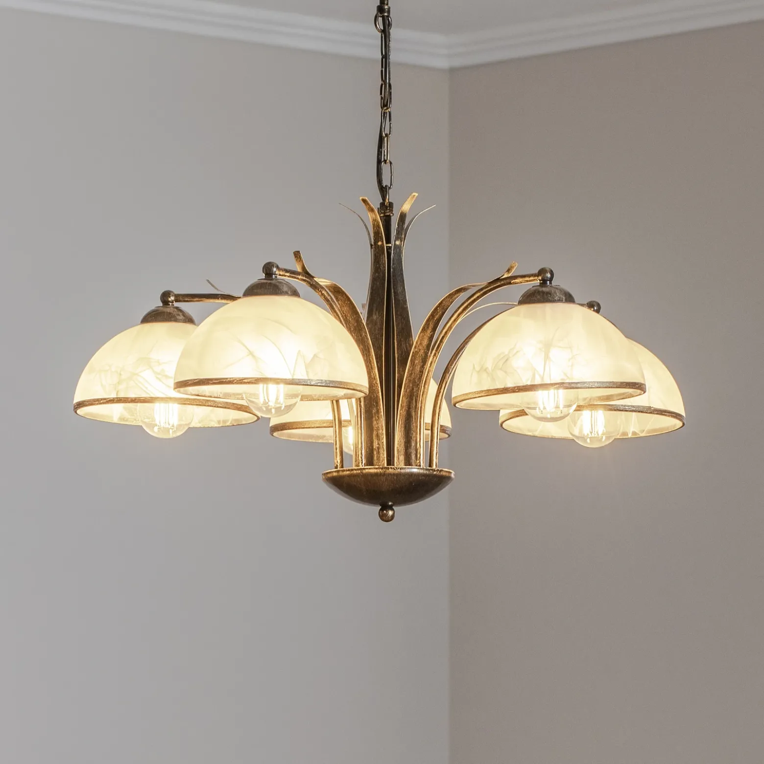Lámpara de araña Korfu, 5 luces, Ø 68 cm, color dorado antiguo