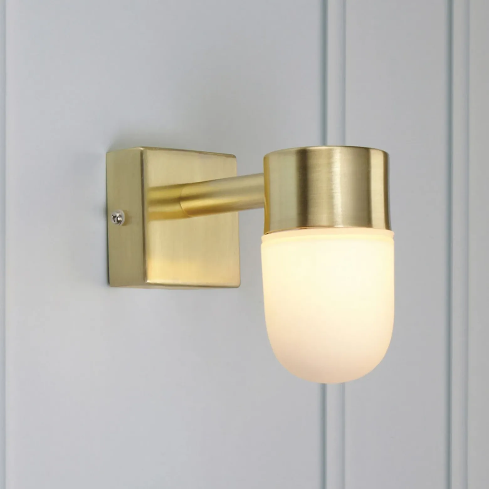 Lámpara de espejo cuarto de baño Menton, IP44