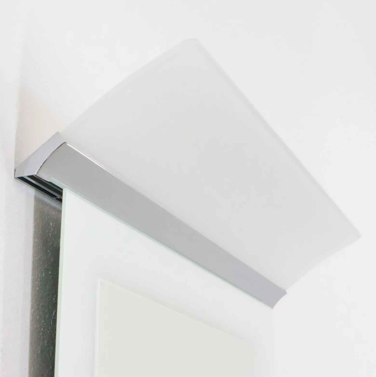 Lámpara de espejo LED Angela plana, IP44, 50 cm