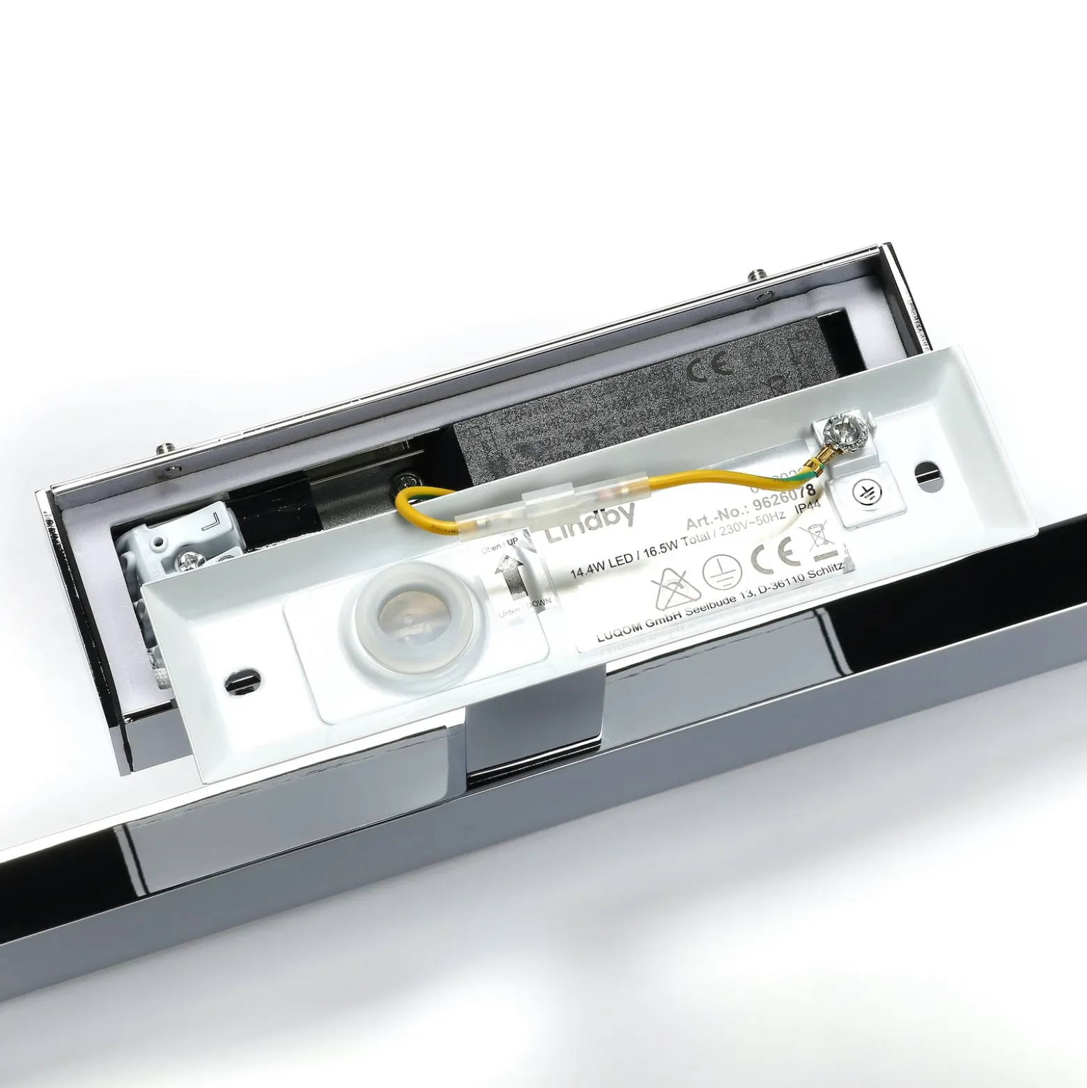 Lámpara de espejo LED Jukka de Lindby, 90 cm, cromo, metal, IP44