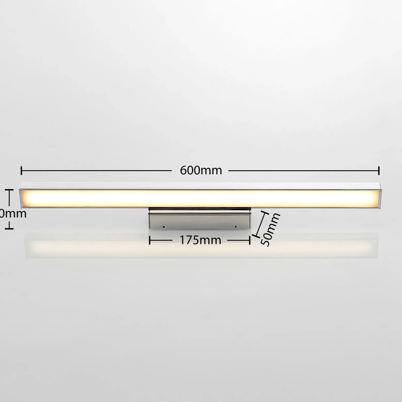 Lámpara de espejo LED Lindby Alenia, 60 cm, cromo, aluminio, IP44