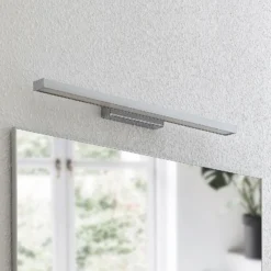 Lámpara de espejo LED Lindby Alenia, 60 cm, cromo, aluminio, IP44