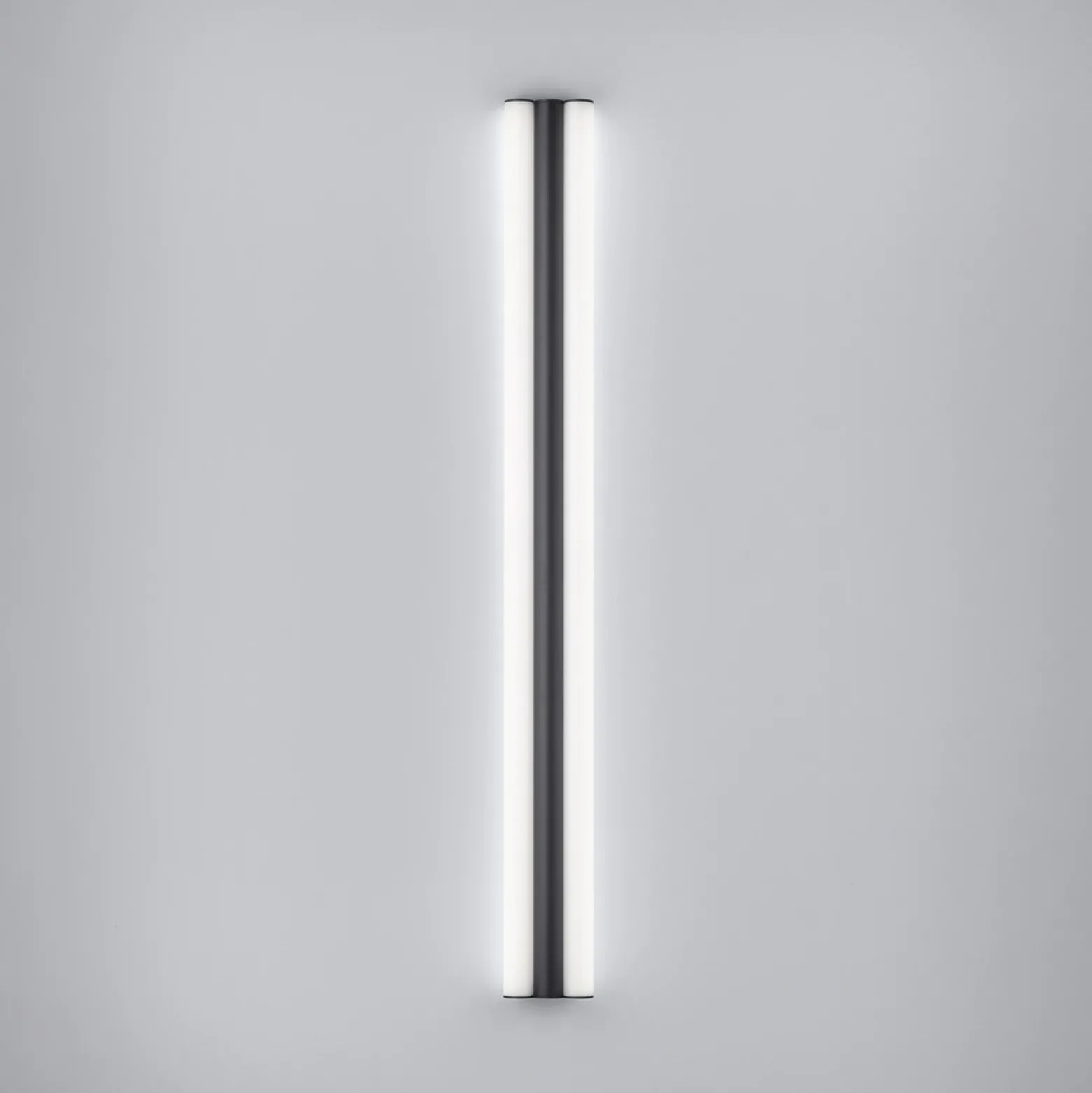 Lámpara de espejo LED LOOM de Helestra, longitud 120 cm, negro, IP44