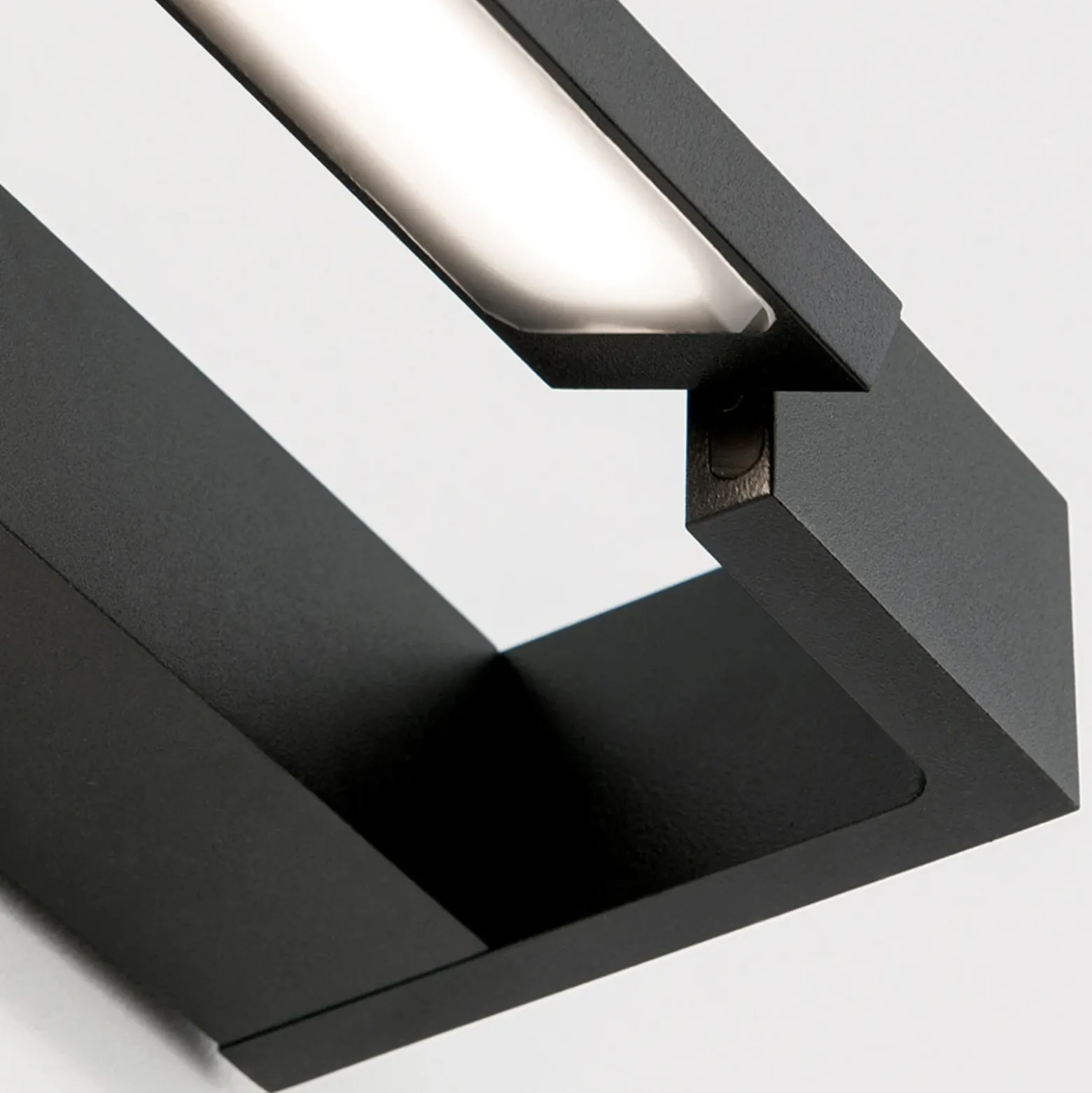 Lámpara de espejo LED Marilyn en negro, ancho 90cm