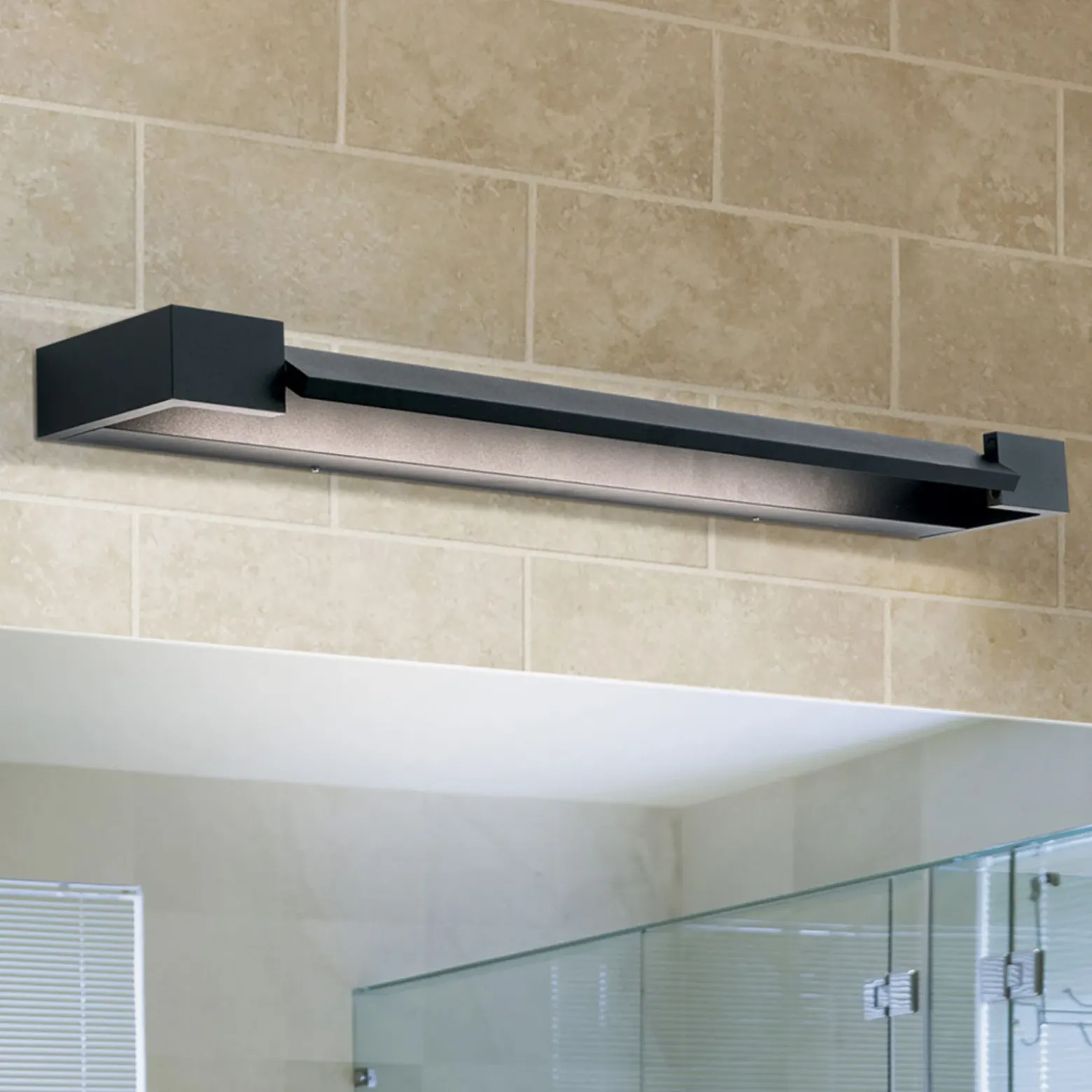 Lámpara de espejo LED Marilyn en negro, ancho 60cm