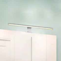 Lámpara de espejo LED Mira, 60 cm de ancho, cromada, metal, 4000 K