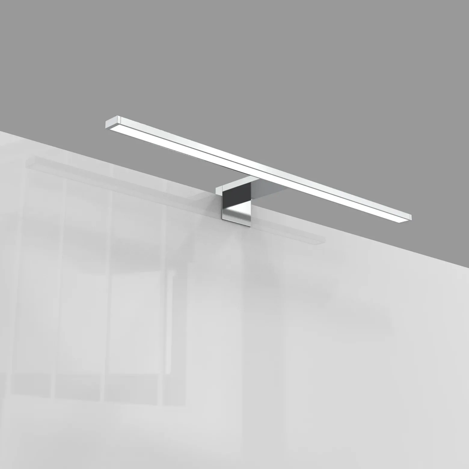 Lámpara de espejo LED Mira, 60 cm de ancho, cromada, metal, 4000 K