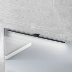 Lámpara de espejo LED Triga IP44 negro 80cm, 3.000K