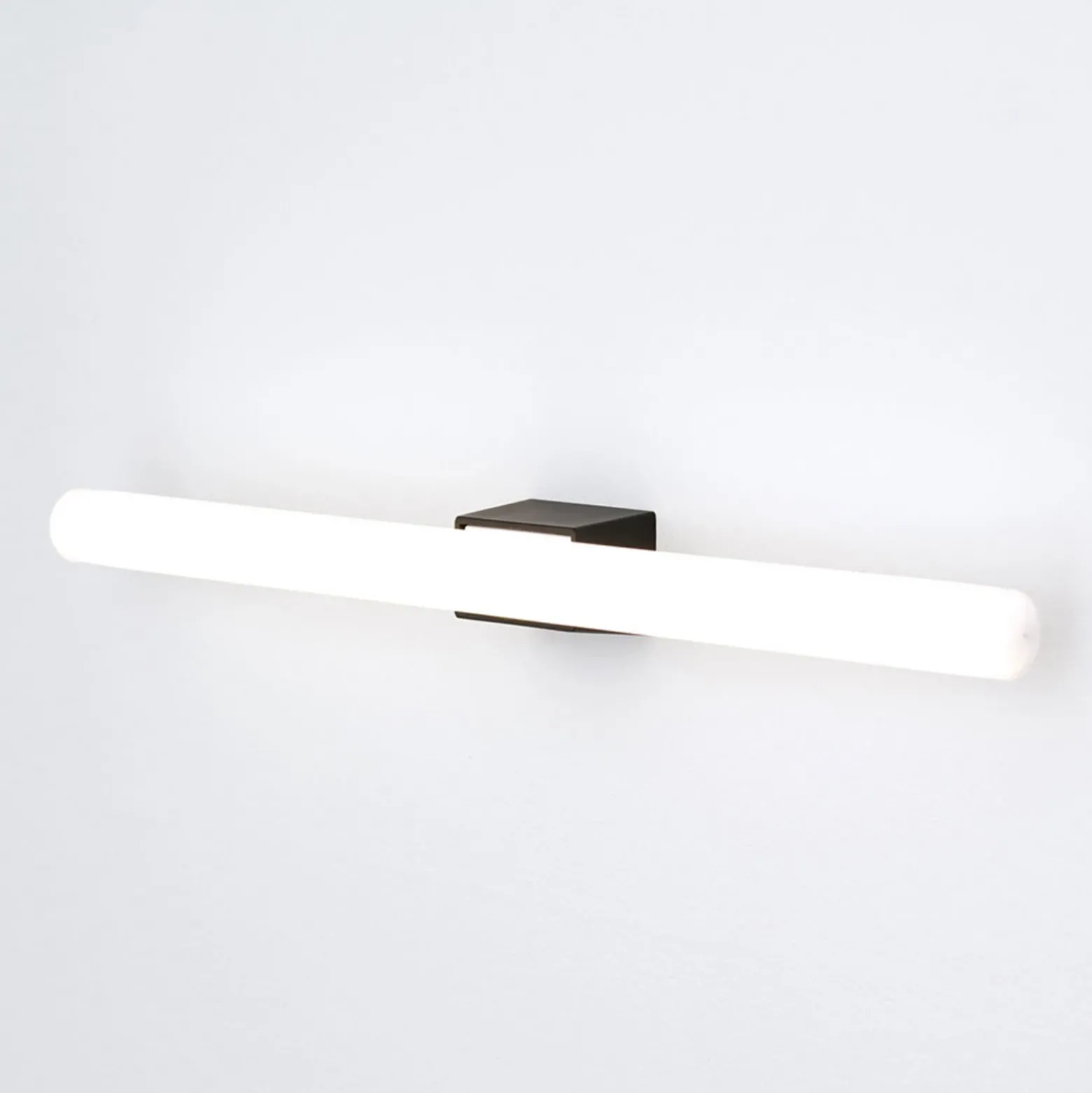 Lámpara de espejo LED Visagist, soporte negro