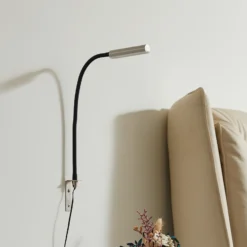 Lámpara de lectura LED Lindby Flexola, níquel, angular, metal, enchufe