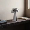 Lámpara de mesa Align pantalla orientable cromo