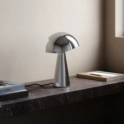 Lámpara de mesa Align pantalla orientable cromo