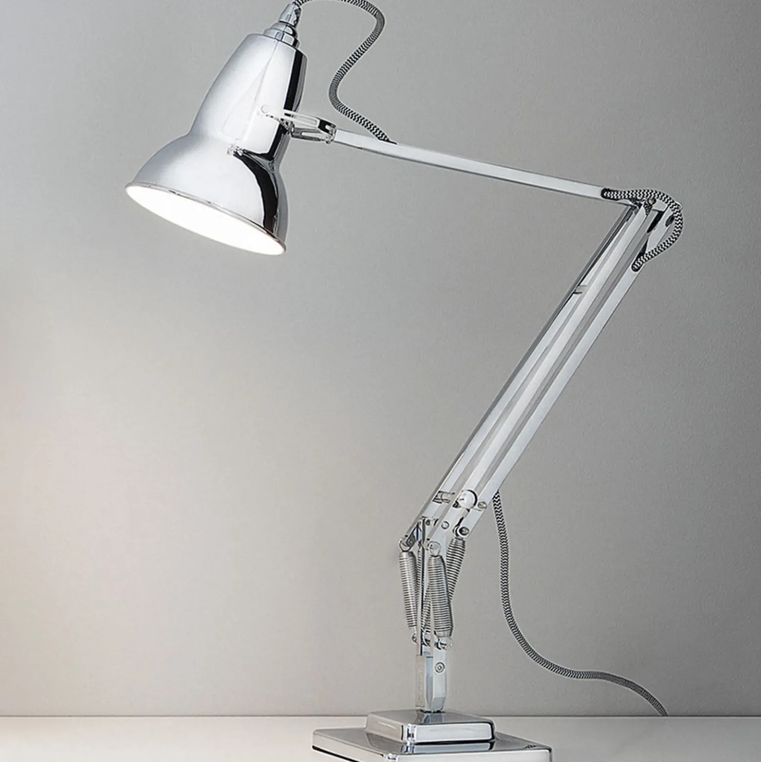 Lámpara de mesa Anglepoise Original 1227 cromada