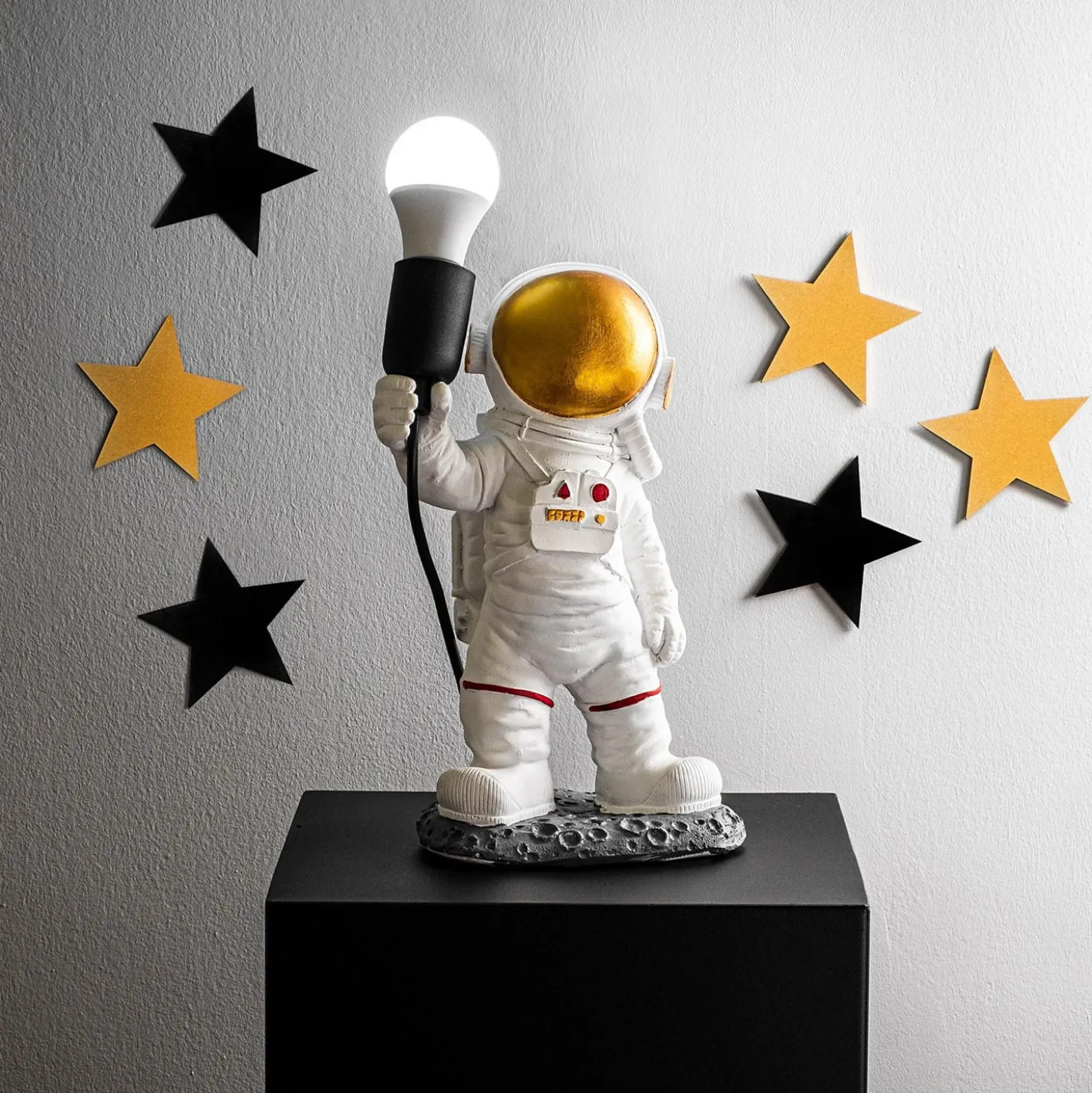 Lámpara de mesa Astronaut-1, blanca, poliéster, altura 32 cm