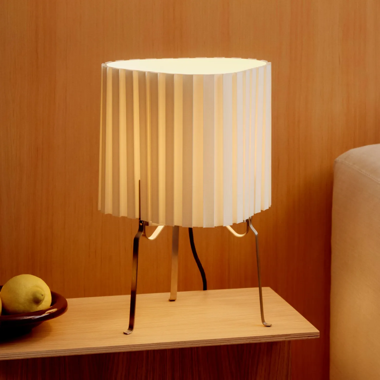 Lámpara de mesa Canelé de HAY, blanca, altura 37 cm, casquillo E14, pantalla de