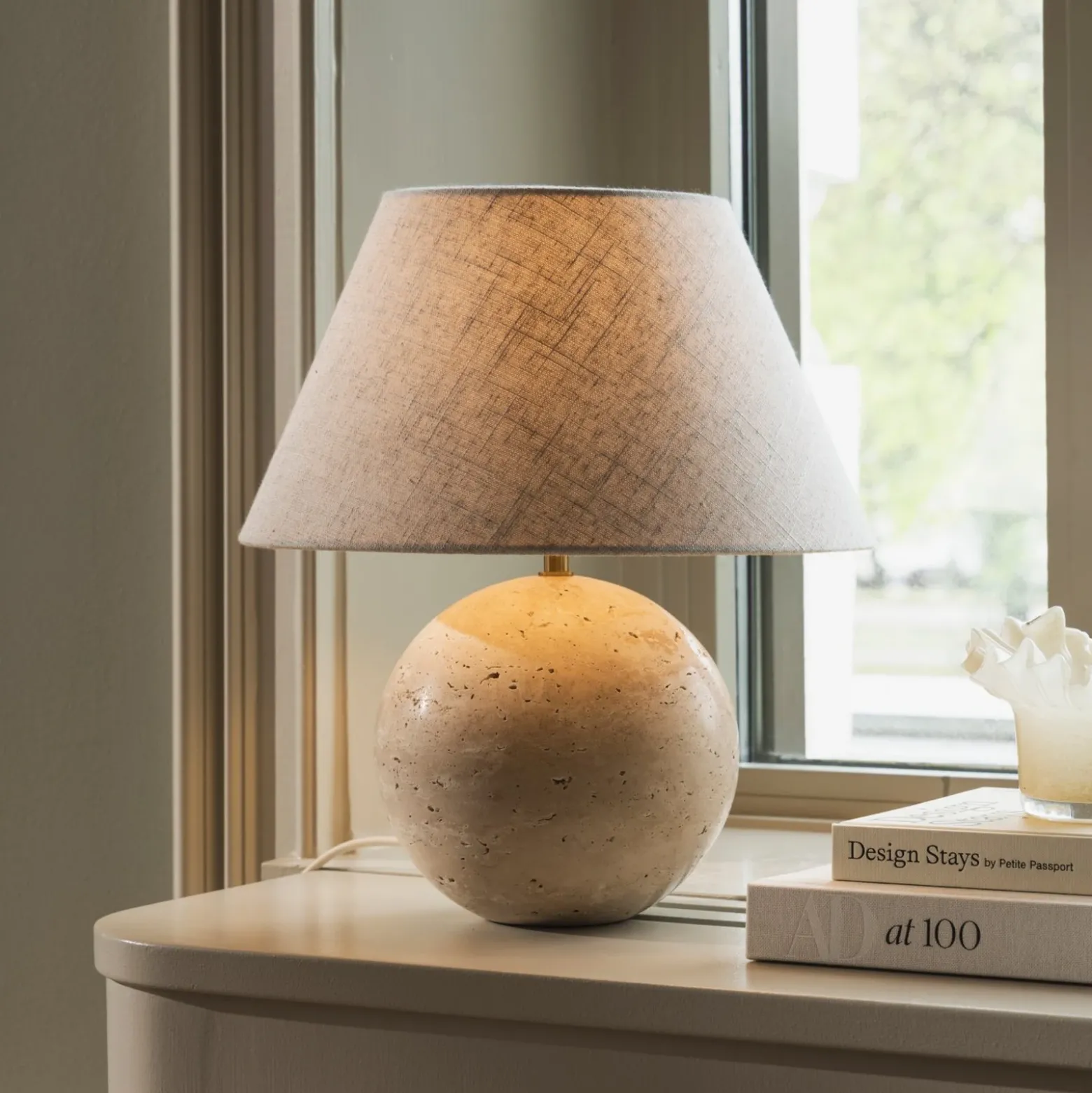 Lámpara de mesa Castello de Globen Lighting, beige/beige, altura 38 cm
