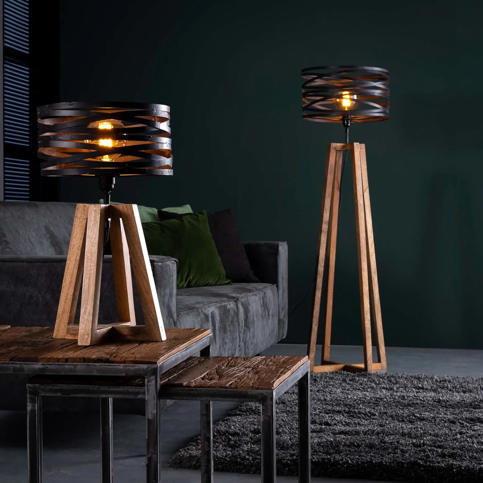 Lámpara de mesa Crossround con base de trípode de madera