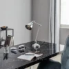 Lámpara de mesa Emoti, color cromo, 45 cm de altura, regulable