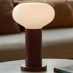 Lámpara de mesa Flo, roja, Ø 19 cm, cristal