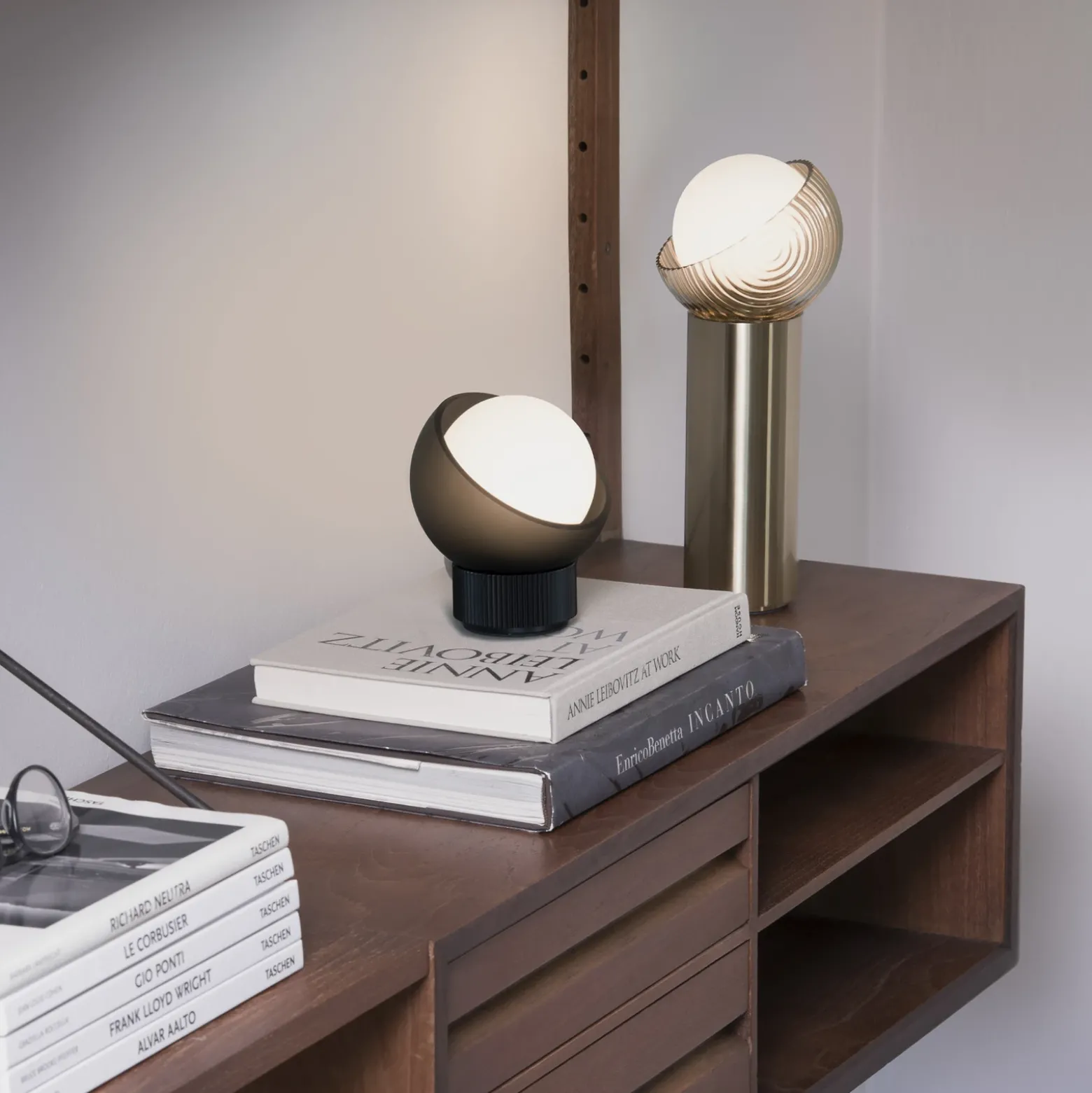 Lámpara de mesa IDEAL LUX Bloom, negro/gris oscuro, altura 13 cm
