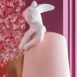 Lámpara de mesa KARE Animal Rabbit, blanco/rosa, 68 cm, E14