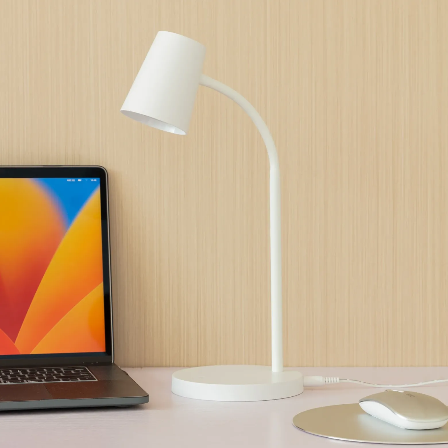 Lámpara de mesa LED Ailina de Lindby, altura 36 cm, blanca, atenuable