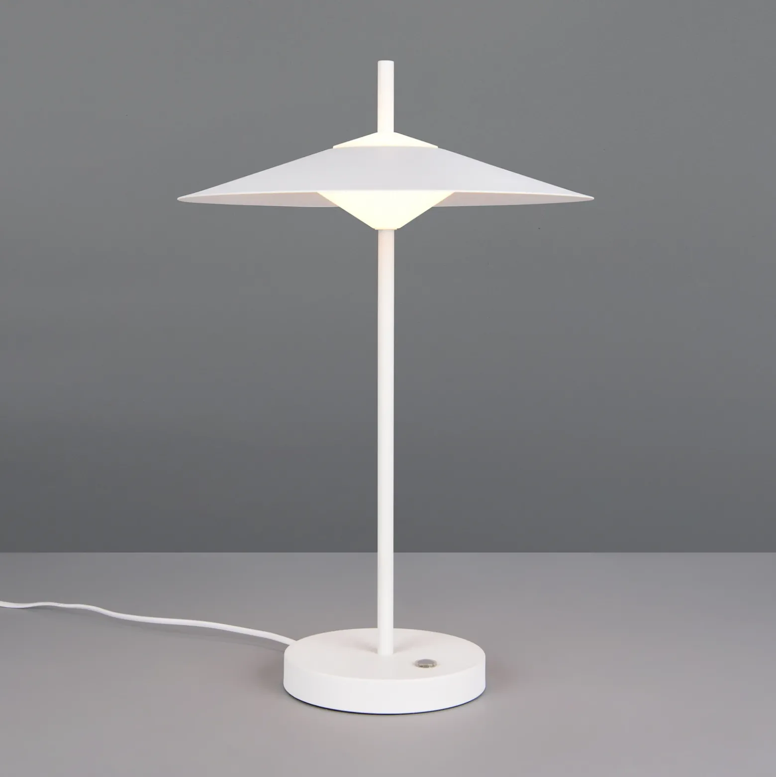 Lámpara de mesa LED Amalo, blanco mate, altura 46 cm, metal, CCT