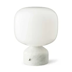 lámpara de mesa LED GEJST Meemo, mármol blanco, cristal, USB