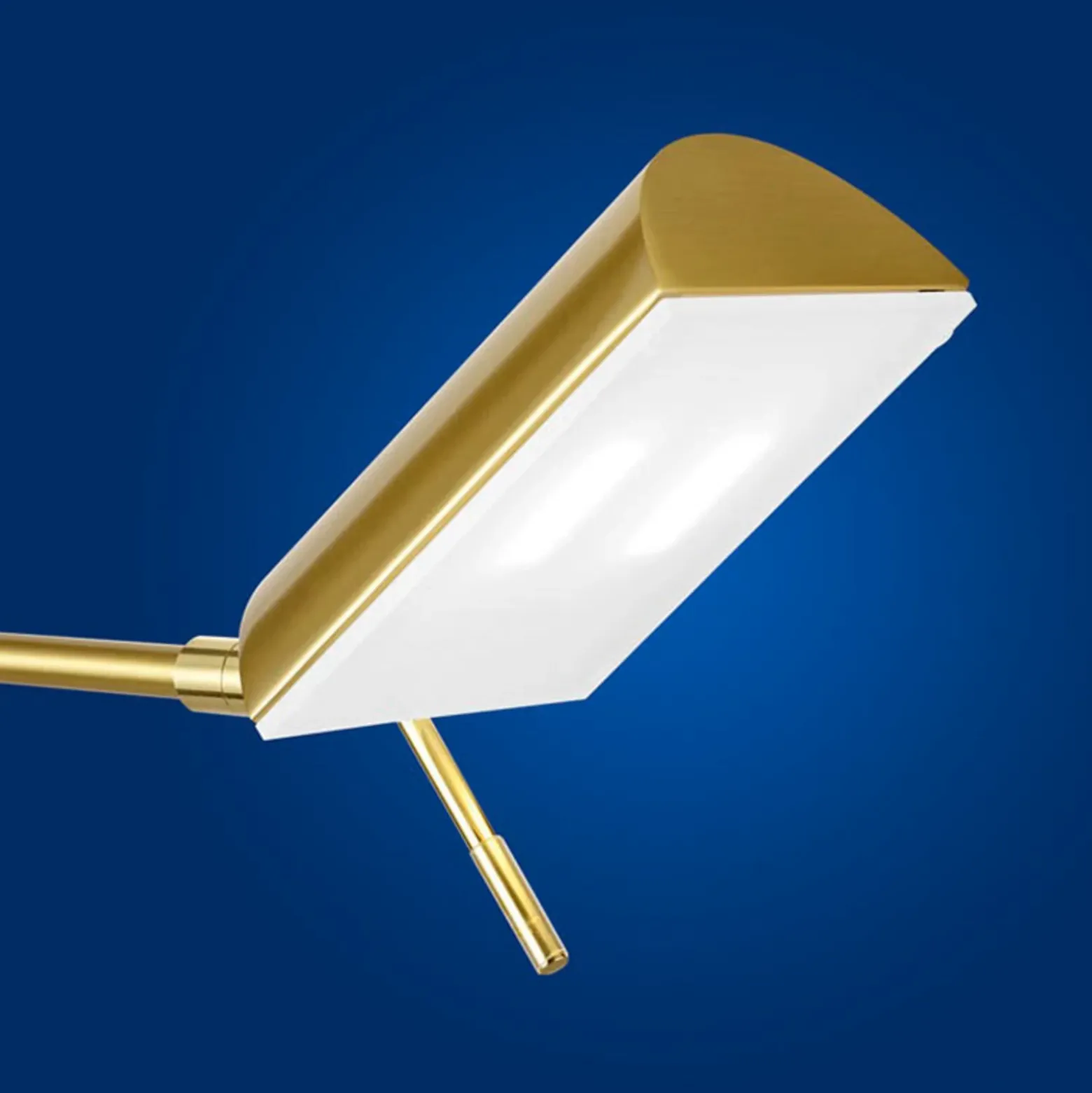 Lámpara de mesa LED Graz, latón