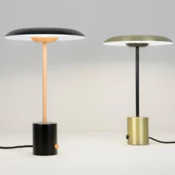 Lámpara de mesa LED Hoshi con dimmer, cobre negro